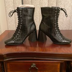 Brand New Ankles Booties Shoes Brand, Shoe Brands, Ankle Booties, Size 6, Women Shoes, Brand New, Women Shopping, Black, Color