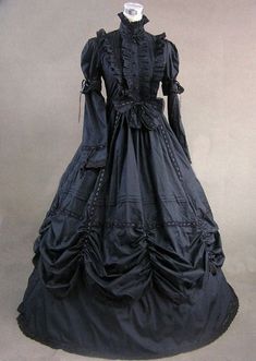 Lasaky - Elegant Gothic Victoria-Style Long Gown Gothic Victorian Fashion Aesthetic, Black Gothic Dress Long, Victorian Aesthetic Dress, Victorian Fashion Aesthetic, Purple Victorian Dress, Victorian Skirts, Long Gown Elegant, Victorian Gothic Dress, Black Victorian Dress