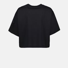 T-shirt crop à logo Moncler pour femme. Polo Shirt Logo, Moncler Logo, Moncler Women, Elegant Logo, Short Cut, Cropped T Shirt, Crop Tshirt, Black Logo, Black Crop