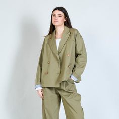 65% Cotton 35% Polyamide 35% Cotton 65% Polyester Pants are S, Blazer is STD fits S/M/L. Luxury Green Linen Blazer, Womens Suits, Polyester Pants, Summer Suits, Blazer Suit, Suits For Women, Favorite Outfit, Bathing Beauties, Spring Summer