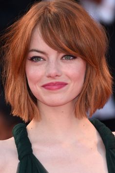 Hairstyles For Round Faces Emma Stone Hair, Shoulder Length Hair With Bangs, Light Red Hair, Bob Hairstyles For Round Face, Hairstyles For Round Faces, Emma Stone, Shoulder Length Hair, Short Bob Hairstyles