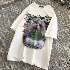 White Cat Design Tops For Streetwear, White Cat Design Top For Streetwear, White Cat Design T-shirt For Streetwear, Trendy White T-shirt With Cat Print, White T-shirt With Cat Design For Streetwear, White Graphic Tee With Cat Design, Y2k Cat, Cat T Shirts, Main Point