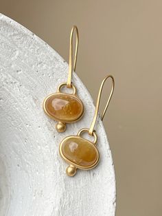 Honey amber dangle earrings - Gold plated silver - Hook earrings collection Graceful Movement, Amber Earrings, Amber Jewelry, Handcrafted Earrings, Anniversary Gift For Her, Gold Earrings Dangle, Earrings Collection, Baltic Amber, Eye Catching Colors