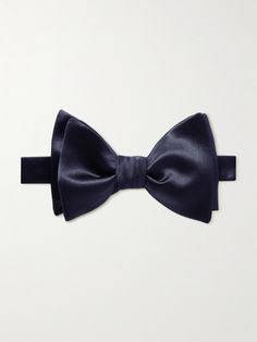 Brunello Cucinelli's bow tie is the perfect finishing touch for formal looks. It's crafted from lustrous duchesse silk and cotton-blend satin and designed to be tied by hand. At the end of the night, wear it undone for a rakish look. Classic Pre-tied Decorative Bow, Classic Pre-tied Satin Bow, Classic Pre-tied Tie With Decorative Bow, Classic Pre-tied Bow Tie For Formal Occasions, Classic Fitted Pre-tied Bow, Elegant Fitted Bow Tie For Formal Occasions, Elegant Satin Bow Tie For Business, Elegant Blue Bow For Wedding, Classic Formal Bow Tie