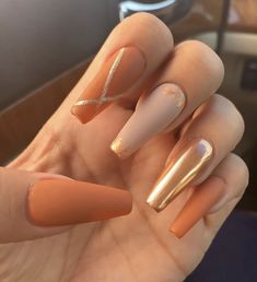 Classy Nail Art Ideas, Gold Acrylic Nails, Ombre Acrylic Nails, Happy Nails, Pointed Nails, Pretty Nail Art Designs, Acrylic Nails Coffin Pink