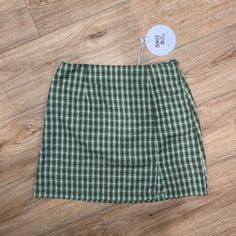 Princess Polly - “Miss Sally Mini Skirt Green” New With Tags. Size Us 6. Originally $38 + Shipping. Mini Skirt Check Print High Waisted Fit Split Detail Invisible Zip At Side Slim Fitting Unlined 70% Cotton 30% Polyester Length Of Size Au 8 / Us 4 Waist To Hem: 15.7" Chipmunk Costume, Checkered Mini Skirt, White Tennis Skirt, Blue Floral Skirt, Pink Mini Skirt, Leopard Print Skirt, Flower Skirt, Ruched Skirt, Floral Mini Skirt