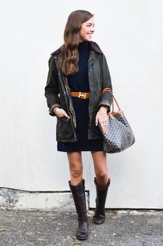 Barbour Jacket Women, Barbour Beadnell, Classic Fall Style, Barbour Style, Navy Sweater Dress, Tory Burch Sweater, Barbour Women, Barbour Jacket, Trendy Boots