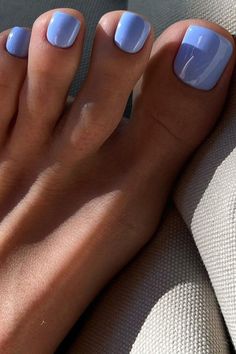 Pretty pastel purple. 📷 shuga.studio Pedicure Colors, Manikur Kuku, Colorful Nails, Nagel Inspo