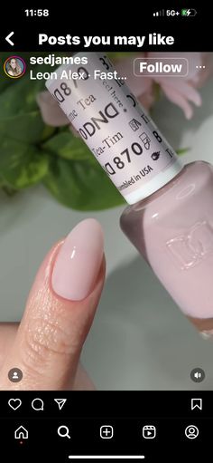 Dnd Nude Escape, Gel X Nail Colors, Dnd Nail Designs, Neutral Round Nails, Winter Neutral Nail Colors, Nude Sns Nails, Fall Nail Colors Dnd Gel, Dnd Neutral Gel Polish, Neutral Gel Nail Colors