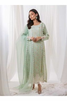 ZIKAR | SUMMER EDIT | ZAINAB CHOTTANI in UK USA UAE online kapraye.com Zainab Chottani, Mehendi Outfits, Elegant Garden, Bloom Blossom, Organza Dupatta, Ethereal Beauty, Pastel Green, Cut Work, Long Shirt