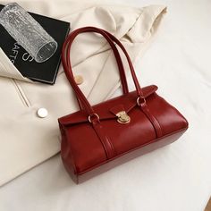 SPECIFICATIONSBrand Name: JCHENSJHandbags Type: Shoulder BagsTypes of bags: Shoulder & HandbagsMain Material: PULining Material: PolyesterShape: SatchelsPlace Of Origin: HE BEI ProvincePlace Of Origin: HE BEI ?ProvinceOrigin: Mainland ChinaCN: HebeiHardness: SOFTPattern Type: SolidExterior: Flap PocketOccasion: VersatileClosure Type: haspGender: WOMENStyle: CasualModel Number: BG348Number of Handles/Straps: Single Leather Bag Design Ideas, Winter Bags, Vintage Leather Handbag, Retro Purse, Soft Pattern, Retro Accessories, Vintage Trends, Leather Satchel Handbags, Vintage Shoulder Bag