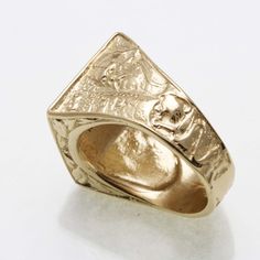 This stunning ring is made of 14k yellow gold. Its a signet ring that is full of intricate details. The face of the ring has the two tablets of the 10 commandments surrounded by 2 lions. One side of the ring has Moses holding the Torah. The other side has King David holding his shield. The ring is substantial and beautifully made. The face of the ring measures 5/8" by 5/8" Available in size 8,9,10 This ring is made to order in the size you request. Please allow 2-3 weeks for delivery. If you wou Lion Signet Ring, 2 Lions, The 10 Commandments, The Torah, Oxidized Ring, Jewish Star, 10 Commandments, King David, Gold Face