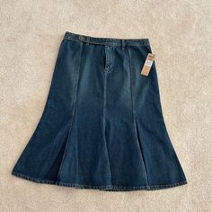 Never Worn, From The Early 2000’s Denim Skirt From Ralp Lauren. Dark Blue Denim, Measurements Above. Size 14. 100% Cotton Meaning No Stretch. Jean To Skirts, Early 2000s Skirt Outfits, 2000s Skirt Outfit, Blue Denim Skirt Outfit, Dark Blue Clothes, Alt Wardrobe, Denim Skirt Long, Depop Clothes, 2000s Skirt