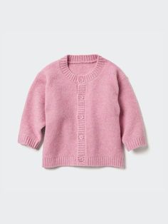 - The images shown may include colors that are not available.  Product ID: 470862 Cardigan Uniqlo, Yarn Cardigan, New York Outfits, Classic Style Outfits, Fits Clothes, Spring Fits, Styling Ideas, New Wardrobe, Comfortable Outfits