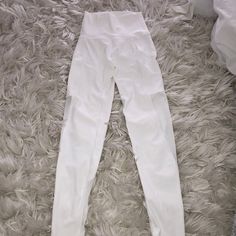 Super Cute, Never Worn W/ Tags! No Stains Or Rips High Stretch High Waist White Yoga Pants, High Waist High Stretch White Yoga Pants, High-waist High-stretch White Yoga Pants, White Full Length Yoga Pants For Spring, White Full Length Yoga Pants, White High Waist Sporty Leggings, Sporty High Waist White Leggings, White Stretch High Rise Pants, Sporty White High Waist Leggings