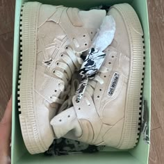 Brand New Off White Sneaker High Tops With Box, Tags And Authentication Cards. Off White High Tops, Off White Dunks, White Chuck Taylors, Office Sneakers, White Chucks, Pretty Shoes Sneakers, Off White Mens, Off White Shoes, White High Tops