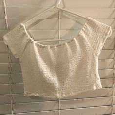 Brand New With Tags! Brandy Melville White Off-The-Shoulder Woven Top. One Size Fits All. (Purchased In Italy So The Price Tag Is In Euros. 18 Euros = $20 Dollars) Trendy White Off-shoulder Crop Top, White Cropped Off-shoulder Top For Spring, Casual Cotton Off-shoulder Short Sleeve Top, Fitted Summer Off-shoulder Top For Day Out, White Cropped Off-shoulder Top, White Cropped Off-shoulder Casual Top, White Casual Cropped Off-shoulder Top, Casual Cropped Off-shoulder Top For Summer, White Off-shoulder Crop Top For Day Out