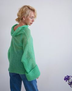 Hello, I'm the one, who won't let you down - green loose sweater. I will comfort you, keep you warm and will make you smile. I'm 100% hand made and proud of that. I consist of 70% knit mohair and 30% of nylon, which makes me incredibly natural. I'm quite unique as could be worn all year long. I'm in one size and one size fits all because my measurements are : ❤️ Width -67 cm ❤️ Lengths -60 cm If you would like me in other size, you could request a custom order with your own parameters, so do not Soft Wool Sweater, Big Sweaters, Sweater Oversize, Oversize Fashion, Stylish Sweaters, Loose Sweater, Mohair Sweater, Chunky Sweater, Pullover Sweater Women