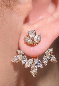 Diamondastic!!! Elegant Diamond Earrings, Diy Stud Earrings, Classic Diamond Earrings, Hop Earrings, Yellow Gold Stud Earrings, Gold Necklace Indian Bridal Jewelry, Earrings For Men