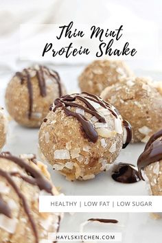 Samoa Protein Balls for a healthy snack to satisfy cravings of Girl Scouts Samoa Cookies. Samoa cookie protein bites are gluten free, low carb, low sugar and low fat too! Low Calorie Protein Bars, Girl Scouts Cookies, Samoa Cookie, Samoa Cookies, Unflavored Protein Powder, Energy Balls Healthy