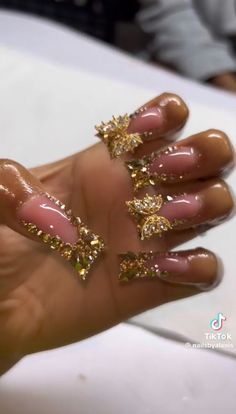 Gold Duck Nails, Gold Nails Prom, Duck Nails, Really Cute Nails