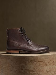 At once rugged and sophisticated, the Vernan Boot is crafted from sturdy leather to comfortably carry you through this season's adventures.  Designed with lightweight, durable OrthoLite® performance insoles for breathable cushioning that wicks away Boots Style Men, Mens High Boots, Boots Outfit Men, Half Boots, Men's Dress Shoes, Thermal Comfort, Mens Boots Fashion, Boots Outfit, Shoe Style