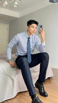 Shirt And Tie Outfits, Office Outfit Men, Men Formal Outfit, Business Formal Outfit, Mens Formal Outfits, Formal Attire For Men, Formal Dresses For Men