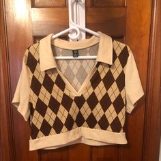 Light Weight Material - Never Worn Retro Beige V-neck Top, Plus Size Crop Top, Plus Size Crop Tops, Tops Plus Size, Shein Tops, Crop Top, Womens Tops, Crop Tops, Plus Size