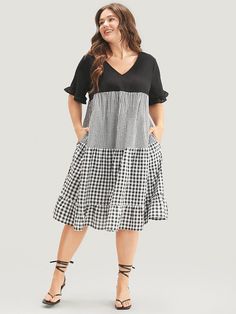 Gingham Patchwork V Neck Pocket Ruffles Dress Gingham Patchwork, Ruffle Sleeves Pattern, Sparkly Cocktail Dress, Ruffles Dress, Ditsy Floral Dress, Flutter Dress, Shirred Dress, Green Dresses, Plus Size Clothing For Women