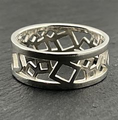 Vintage Sterling Silver Cutout Band Ring, UK Size Q1/2, US Size 8 1/2, EU Size 58, Stamped 925, Band Width 5.2mm, Weight 3.17 Grams, Lovely Condition Jewellery Design, Sterling Silber, Band Ring, Vintage Sterling Silver, Wedding Shop, Favorite Jewelry, Band Rings, Jewelry Rings, Jewelry Design