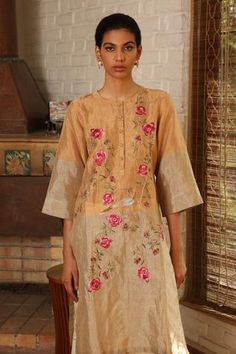 Shop for Prama by Pratima Pandey Gold Chanderi Zari Kurta Set for Women Online at Aza Fashions Pratima Pandey, Crushed Sharara, Dabka Embroidery, Chanderi Kurta, Kurta Set For Women, Embroidered Neckline, Kurta Set, Set For Women, Aza Fashion