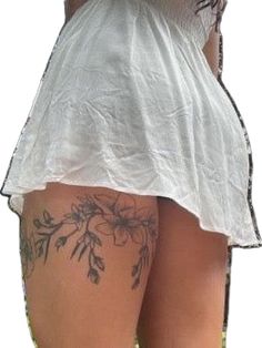 Tattoo Bein Frau, Leg Tattoos Women, Thigh Tattoos, Thigh Tattoos Women, Discreet Tattoos, Dainty Tattoos, Spine Tattoos, Subtle Tattoos, Elegant Tattoos