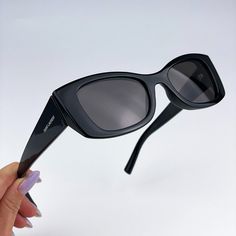 Saint Laurent Sl593 001 Sunglasses Black Square Unisex Brand: Saint Laurent Model: Sl593 Color Code: 001 Gender: Women/Unisex Frame Colour: Black Frame Shape: Square Frame Style: Full Rim Frame Material: Eco Acetate Lens Material: Plastic Lens Color: Black Lens Protection: Category 3 Size: 52x20x145 100% Uv Protection Made In Italy. Full Retail Package With All Accessories: Case, Cloth And All Paperwork. 100% Authentic! Saint Laurent Fashion, Saint Laurent Sunglasses, Black Aviators, Black Rectangle, Wayfarer Sunglasses, Rectangle Sunglasses, Gold Sunglasses, Black Sunglasses, Black Square