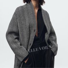 V-Neck Coat With Long Sleeves. Front Patch Pockets. Front Button Closure. Luxury Wool Outerwear With Herringbone Pattern, Zara Herringbone Coat, Herringbone Coat Women, Herringbone Knit, Collarless Coat, Herringbone Coat, Herringbone Jacket, Cropped Coat, White Herringbone