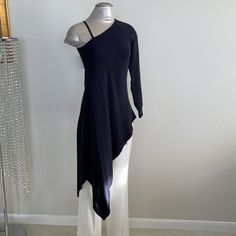 Nwt! Ariada Midnight Asymmetric One Sleeve Top Fits Xs (Usa 2-4) Fitted Asymmetrical Dress With High-low Hem For Night Out, Stretch Asymmetrical Dress For Night Out, One Sleeve Top, Fashion Nova Shirts, Wrap Tunic, Chambray Tunic, Floral Print Tunic, Boho Tunic Tops, Embroidered Tunic Top