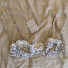 Size Xs, Fits Aa-A Cup (Up To 32a), No Flaws Never Worn Not Sold In This Print Anymore Floral And Kitten Print (Red, Yellow, Greenish Blue) With Dainty Scalloped Lace Cute Bra Sets, Cute Pajama Sets, Cute Bras, Silly Girls, Cute Preppy Outfits, Greenish Blue, Balconette Bra, Girl Fits, Outfit Inspo Fall