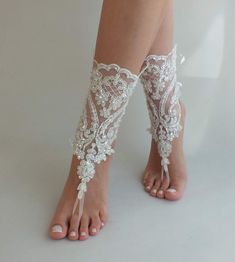 Bridal Shoes Ivory, Sandals Bridal, Lace Barefoot Sandals, Ivory Bridal Shoes, Beach Wedding Sandals Barefoot, Bridal Shoe, Jewelry Beach, Dream Engagement, Dream Engagement Rings