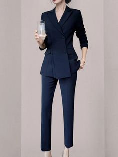 Pantsuit Women, Women's Pantsuit, Women Formal Wear, Dressy Pant Suits, Modern Blazer, Boss Lady Outfit, Formal Pant Suits, Pant Suits For Women, Formal Wear Women