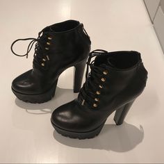 Versace Versus Lace Up Ankle Boots - Size 38, With Gold Hooks - Black Laces And Rubber Platform. Brand New, Never Been Worn. Comes As Is, No Dust Bag Or Box. Will Ship Safely! Versace Platform Boots, Luxury High Ankle Lace-up Boots With Reinforced Heel, Versace Cross Boots, Versace Boots, Versace Black Platform Heels, Gold Hooks, Versace Shoes, Black Laces, Lace Up Ankle Boots