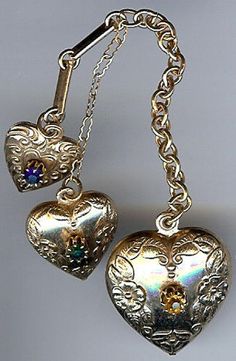 VINTAGE 1930'S ORNATE GOLD TONE RHINESTONE DANGLE HEARTS PENDANT OR TRINKET Vintage Heart Charm Dangle Jewelry, Brass Heart Charm Dangle Jewelry, Heart Charm Dangle Jewelry In Brass, Victorian Brass Necklace With Heart Charm, Antique Heart Pendant Metal Jewelry, Antique Metal Heart Pendant Jewelry, Heart Pendant Jewelry With Jewels For Wedding, Heart Pendant Jewelry For Wedding, Antique Metal Jewelry With Heart Charm