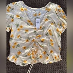 American Eagle Blouse Nwt, Never Worn!!! Size M Orange V-neck Top For Day Out, Orange Short Sleeve Tops For Spring, Orange Short Sleeve Blouse For Spring, Orange Floral Print V-neck Top, Spring Orange Tops With Floral Print, Fitted Casual Orange Blouse, Casual Orange Tops For Spring, Fitted Summer Blouse In Orange, Casual Orange Spring Tops