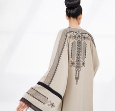 Abaya Ethno Style, Pola Bordir, Kaftan Designs, Mode Kimono, Moroccan Fashion, Mode Abaya, Abaya Designs, Looks Street Style, Desi Fashion