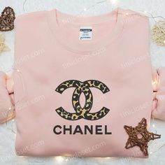 Product detail: Trendy Hoodie With Embroidered Logo, Pink Trendy Sweatshirt With Embroidered Logo, Trendy Pink Sweatshirt With Embroidered Logo, Trendy Cotton Sweatshirt With Embroidered Logo, Trendy Crew Neck Hoodie With Embroidered Logo, Disney Characters Halloween, Chanel Logo, Cool Fathers Day Gifts, Best Mothers Day Gifts