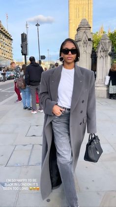 Autumn Fits, Estilo Chic, Grey Coat, Mode Inspo, Grey Jeans, Mode Streetwear, Looks Style, Mode Inspiration