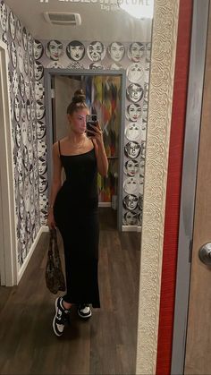 Day Time Birthday Outfit, Skims Dress Fall Outfit, Basic Night Out Outfit, Long Sleeve Skims Dress Outfit, Body Con Dress Outfit Casual, Fall Outfit Staples, Body Con Maxi Dress, Long Sleeve Dress Outfit, Semi Formal Outfits For Women