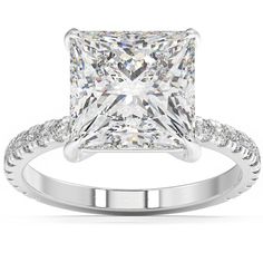 a princess cut diamond engagement ring