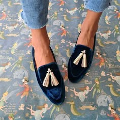 Category:Loafers,Slip-Ons; Upper Materials:Faux Suede,PU; Season:Spring   Fall; Heel Type:Flat Heel; Gender:Women's; Size Suggestion:standard size, select your usual size; Activity:Walking; Toe Shape:Round Toe; Style:Vintage,Casual; Heel Height(inch):<1; Outsole Materials:Rubber; Occasion:Daily; Closure Type:Loafer; Pattern:Solid Color; Listing Date:10/24/2023; 2024 Trends:Plus Size,Loafer Mules,Platform Boots; Foot Length:; Foot Width:; SizeChart1_ID:2:185380; Heel Height:Flat Fur Loafers, Women's Slip Ons, Tassels Decor, Loafers Online, Suede Flats, Loafer Mules, Suede Loafers, Suede Material, Vintage Casual