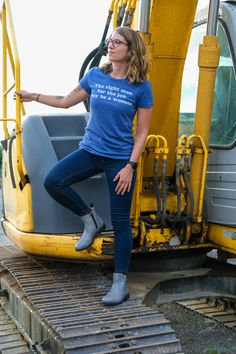 Be as fearless as the women who you admire. Sam is looking like a badass 👑 in our Right Woman Tee, and Vegan Omega Safety Boots. Safety Boots Women Outfits, Safety Boots Women, Boots Outfit For Women