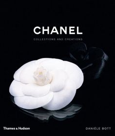 Chanel's combination of tradition, originality and style has always made it the most seductive of brands. Here the House of Chanel opens its private archives, revealing a galaxy of brilliant designs created by Coco Chanel from the 1920s onwards, and now reinterpreted to become the motifs for brand new garments, accessories and beauty products. Inspired by the House's signature fragrance, the legendary 'Chanel No 5', the book explores five central themes - the suit, the camellia, jewelry, fragrances and make-up, and the little black dress - and follows the threads from past to present to show how these key items have been rediscovered and reinvented by fashion designers working in the footsteps of their illustrious predecessors. This visual journey is enhanced by previously unpublished arch Camellia Chanel, Camelia Chanel, Books Decor, Chanel Camellia, Helmut Newton, Chanel No 5, Chanel Collection, Signature Fragrance, Dior Couture