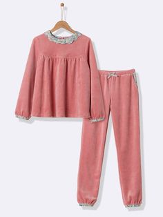 Girls Pyjamas, Kids Pyjamas, Kids Nightwear, Cute Sleepwear, Pakistani Fashion Casual, Pajama Outfits, Baby Dress Patterns, Girls Sleepwear